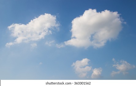 Blus sky, white clouds
