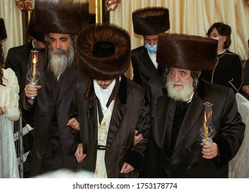 Bnei-Brak, Israel, 02/06/2020: Jewish Grand Rabbi of the Vizhnitz dynasty With his son-in-law's, At the wedding.