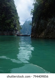 the boat between the rocks 