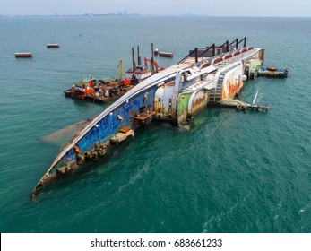 Boat Crashes In The Sea, Cruise Ship ,accident ,Shipwreck,top View ,aerial View