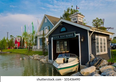 Boat House Beside The River In Bangkok