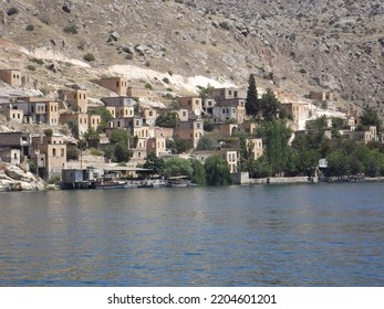 Boat Tour In The Sunken City Of Halfeti