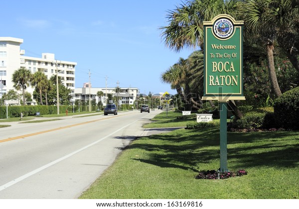 BOCA RATON, FLORIDA - FEBRUARY 1: The population of Boca
Raton was estimated in 2012 to be 87,836 people with over 21% of
those people over age 65 on February 1, 2013 in Boca Raton,
Florida. 