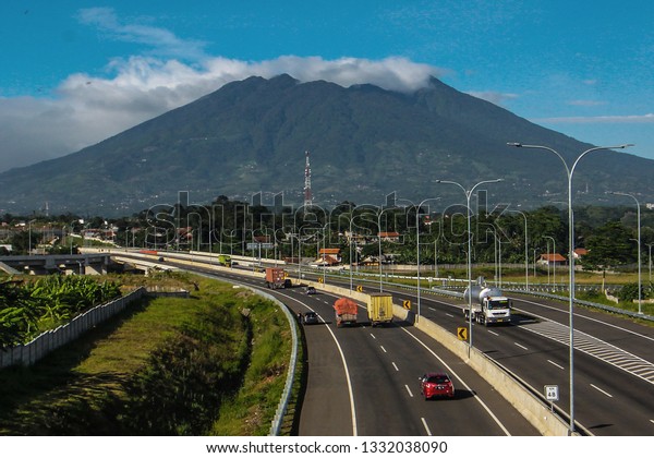 Bocimi Toll Road is a highway of 53.6-kilometer  toll\
road link  Bogor - Ciawi - Sukabumi. West Java Indonesia\
(2019-02-16 )