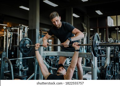 Bodybuilding Personal Training In Gym