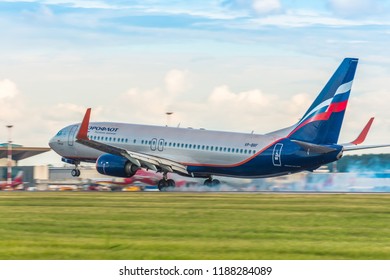 Imagenes Fotos De Stock Y Vectores Sobre Boeing 737 800