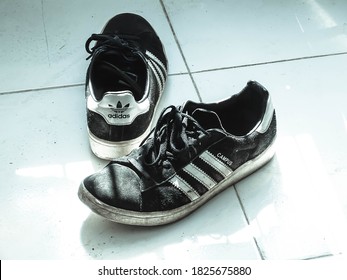 Old Adidas Images, Stock Photos 