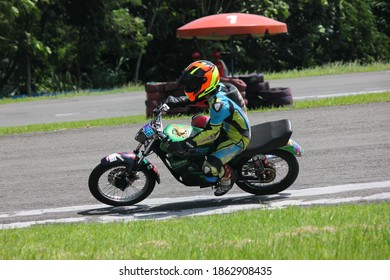 Bogor, West Java, Indonesia - March 25, 2018: Indoclub Championship 2018 Motorbike Racing Event At The Sentul International Karting Circuit.