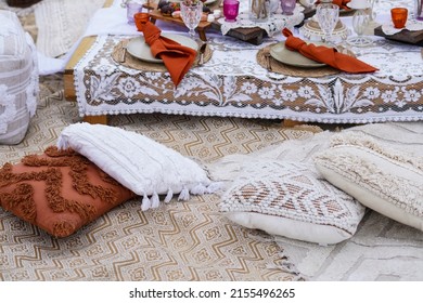 Bohemian Picnic, Beach Picnic Date, Coastal Party, Boho Styling at Beach Picnic, Event Set up Decor, Styling, Earthy Warm Colors. 