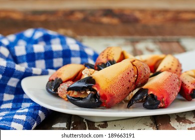 Boiled crab claws