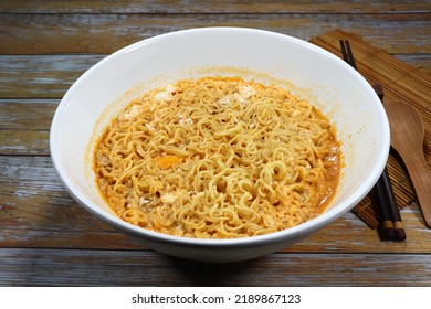 Boiled Instant Noodle Serving In The Bowl. Low Cost And Cheap Menu. Comfortable Food Concept. 