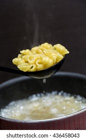 boiling macaroni