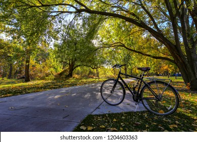 Boise Greenbelt Biking Path Alongside The Boise River In Downtown Boise, Idaho