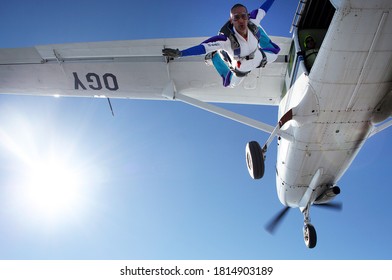 
BOITUVA / SÃO PAULO / BRAZIL/  25/08/2017 Parachutist Jumps From Plane Cesna Caravan In The Area Of ​​Boituva.