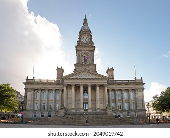 BOLTON, UK -SEPTEMBER 28, 2021: Bolton Town Hall in the late afternoon light, Lancastershire.
 