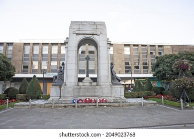 BOLTON, UK -SEPTEMBER 28, 2021:  Great War Memorial opposite the Town Hall, Bolton, Lancashire