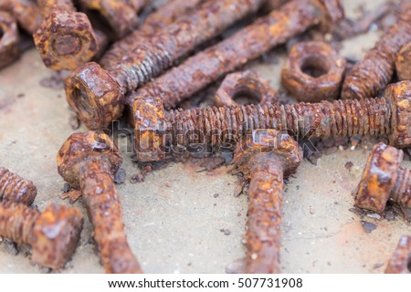 Bolts and nuts to put together a lot of rust.