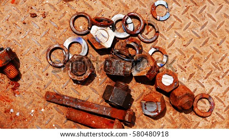 Bolts and nuts to put together a lot of rust.