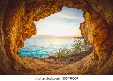 Bonaire Cave