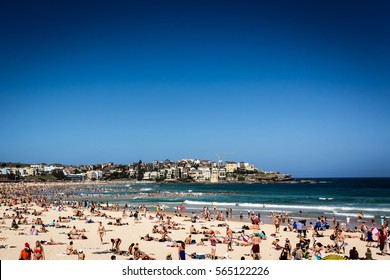 Bondi Beach On Christmas Day - Australia