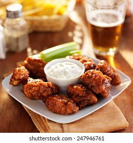 Boneless Buffalo Bbq Chicken Wngs With Ranch Sauce And Beer