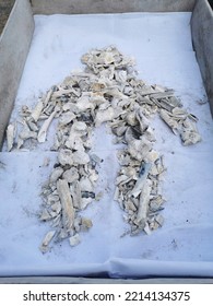 Bones of deceased were laid out on white cloth after being cremated on a Buddhist temple crematorium.​ And bring it to float in river or put it in pagoda for grandchildren to worship.