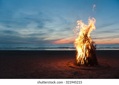 Bonfire on the beach of Narva Joesuu