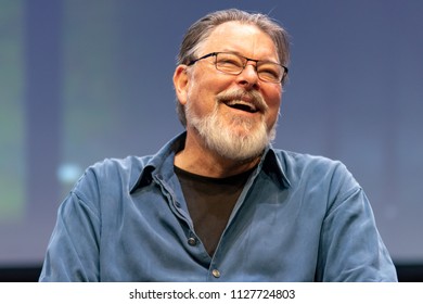 jonathan frakes asian Jonathan frakes asian