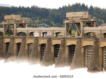 Bonneville Lock Dam