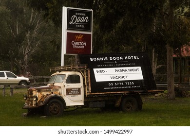 Bonnie Doon, Vic, Australia Circa 2019, Old Truck At Pub In The Small Village Of Bonnie Doon In Victoria, Australia, On The Maroondah Highway, In The Shire Of Mansfield. North-east Of Melbourne