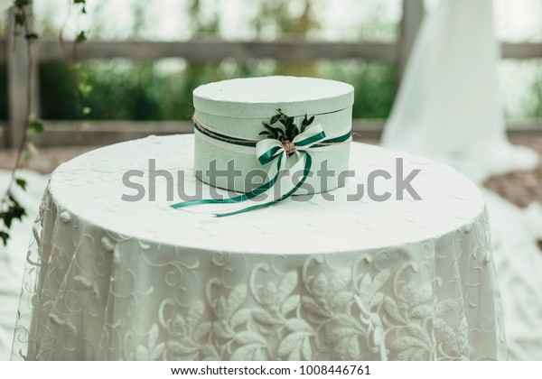 beautiful wedding presents