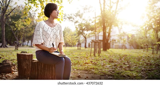 96,724 Woman park book Images, Stock Photos & Vectors | Shutterstock