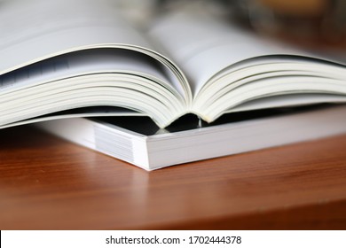 Book, Thick Heavy Books With White Paper And Hard Cover, Good Binding, Perfect Binding, Large Number Of Pages, Huge Page Booklet