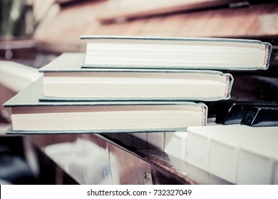 5,778 Piano book Images, Stock Photos & Vectors | Shutterstock