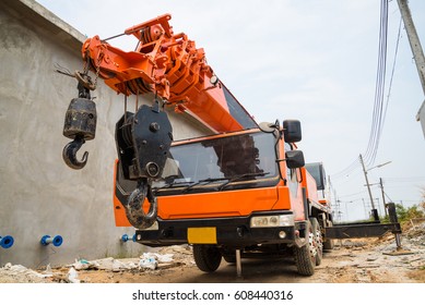 Boom Truck, Crane Truck Hydraulic Control.