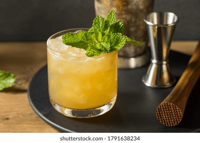 Boozy Refreshing Whiskey Smash with Lemon and Mint