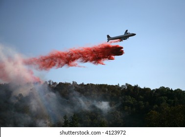 Borade Bomber Drops Fire Retardant On Wildfire In Southern Oregon On July 25, 2007