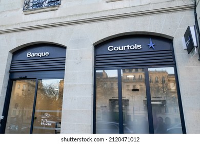 Bordeaux , Aquitaine  France - 02 02 2022 : Banque Courtois Sign Brand Facade And Text Logo Of Main Office Oldest French Bank Agency