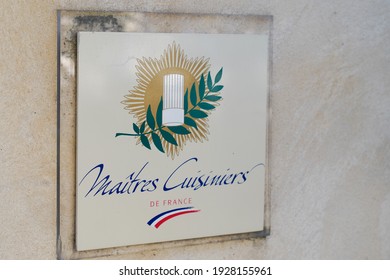 Bordeaux , Aquitaine France - 02 25 2021 : Maitres Cuisiniers De France Logo And Sign Of Influential French Restaurant Association Critics