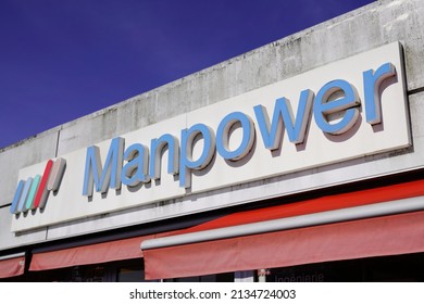 Bordeaux , Aquitaine  France - 03 07 2022 : Manpower Sign Text And Logo Brand Facade Wall Of Employment Staffing Firm Agency