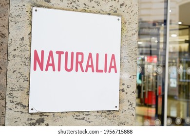 Bordeaux , Aquitaine France - 04 12 2021 : Naturalia Brand Logo And Sign Text French Distribution Chain Specializing In Products From Organic Fair Trade Farming