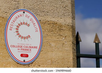 Bordeaux , Aquitaine France - 05 04 2021 : Restaurant De Qualite College Culinaire De France Logo Text And Sign Brand Label Of French Restaurant Quality Award Food Service