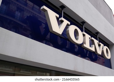Bordeaux , Aquitaine  France - 06 05 2022 : Volvo logo brand and text sign of automobile dealership car shop