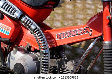 Bordeaux , Aquitaine  France - 06 10 2022 : Honda Red Trail Logo Brand And Text Sign On Side Vintage Retro Motorcycle