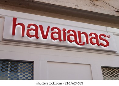 Bordeaux , Aquitaine  France - 06 12 2022 : Havaianas Logo Brand And Text Sign Facade Entrance Store Of Brazilian Brand Of Flip Flop Sandals Shop