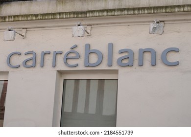 Bordeaux , Aquitaine France - 07 10 2022 : Carre Blanc brand logo and text sign wall facade store house linen shop