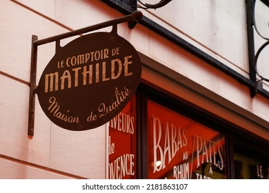 Bordeaux , Aquitaine France - 07 13 2022 : Le Comptoir De Mathilde Brand Sign Store Front Logo Text On Wall Facade Groceries Candy Shop