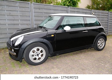 13 Mini R50 Images, Stock Photos & Vectors | Shutterstock