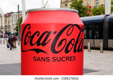 Bordeaux , Aquitaine  France - 07 28 2022 : Coca Cola Sugar Free Drink Sign Brand And Text Logo On Big Giant Can Bottle Of Famous Carbonated Soft Refreshment Drink