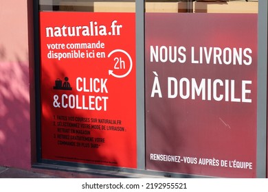 Bordeaux , Aquitaine  France - 08 20 2022 : Naturalia Brand Sign An Logo Text Panel Click And Collect French Distribution Chain Specialized In Products From Organic Fair Bio Trade Farming